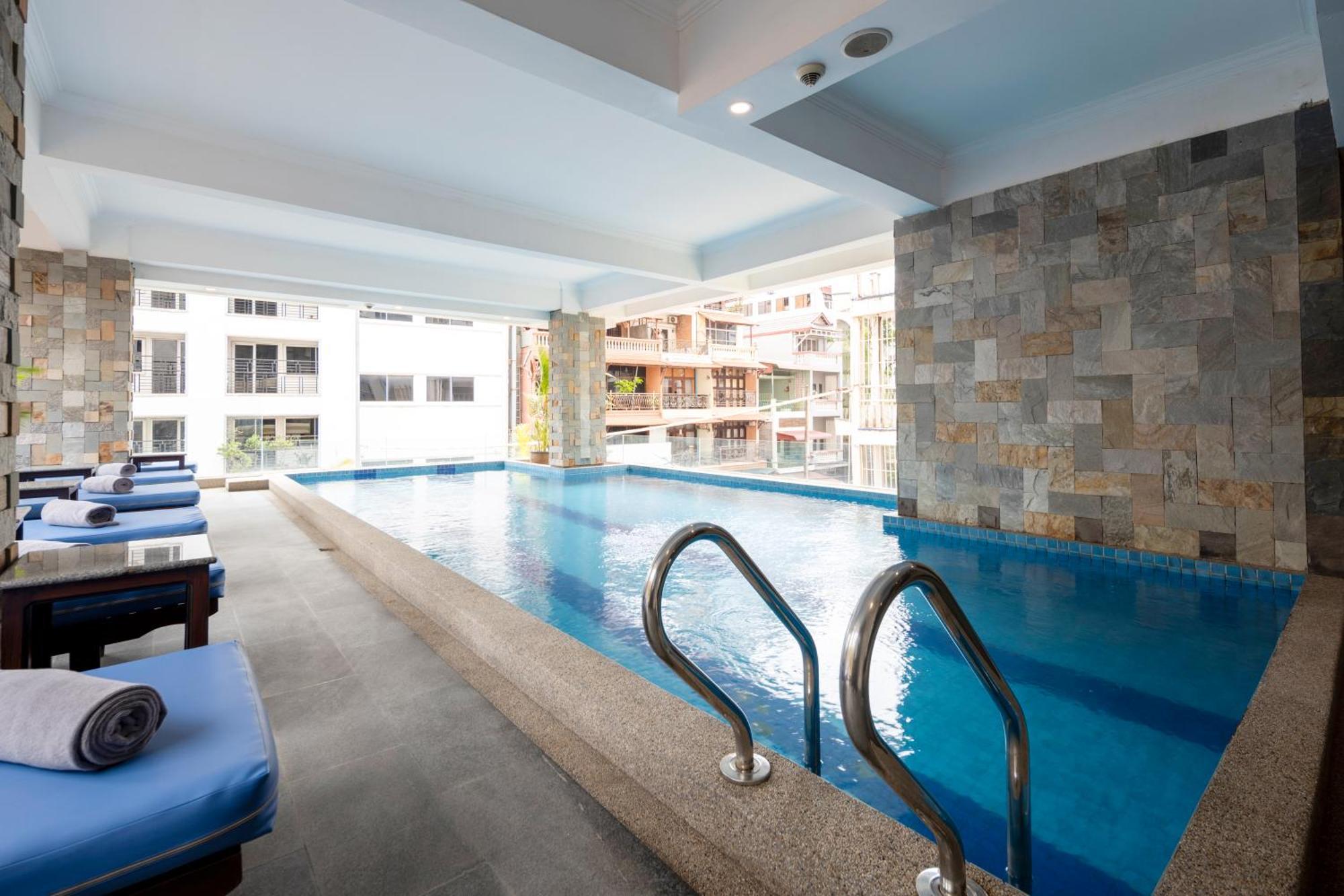 Arison Hotel Phnom Penh Exterior foto