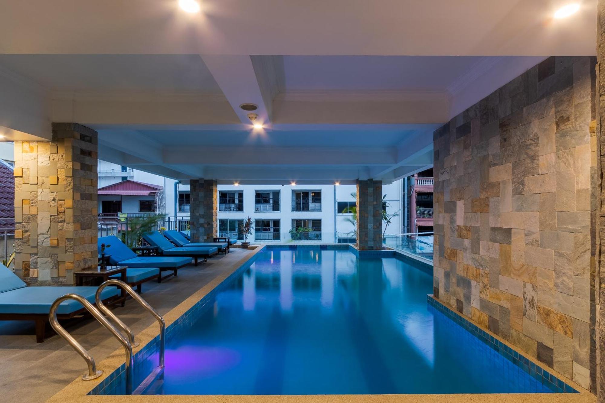 Arison Hotel Phnom Penh Exterior foto